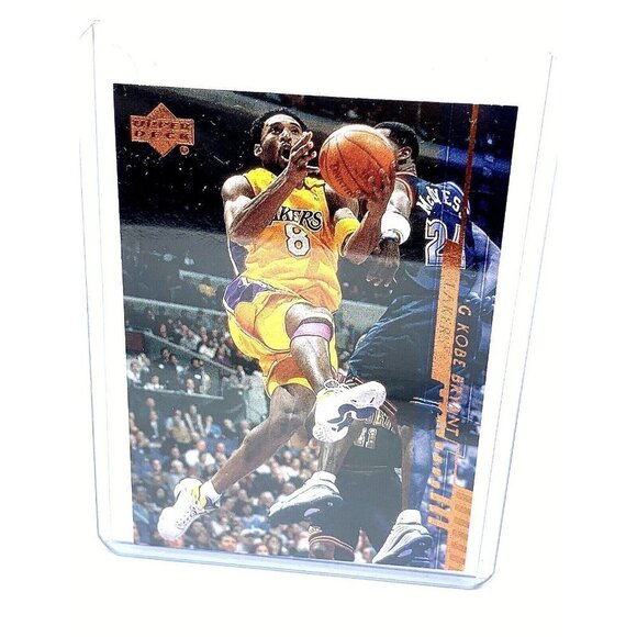 Kobe Bryant Basketball Card #80 Los Angeles Lakers 1999-2000 NBA Upper Decl